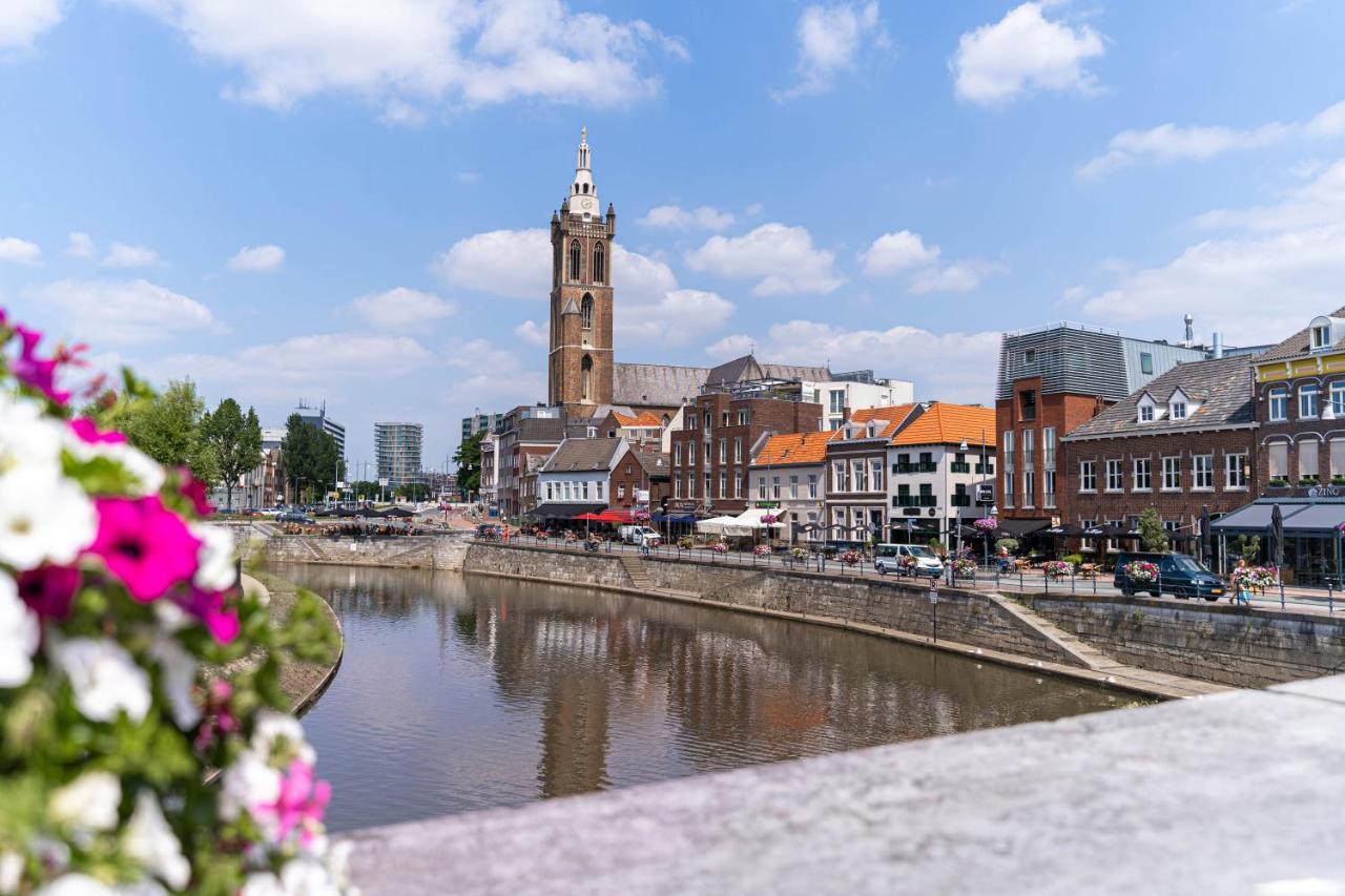 Het Arresthuis Roermond Exteriör bild View of the centre of the town