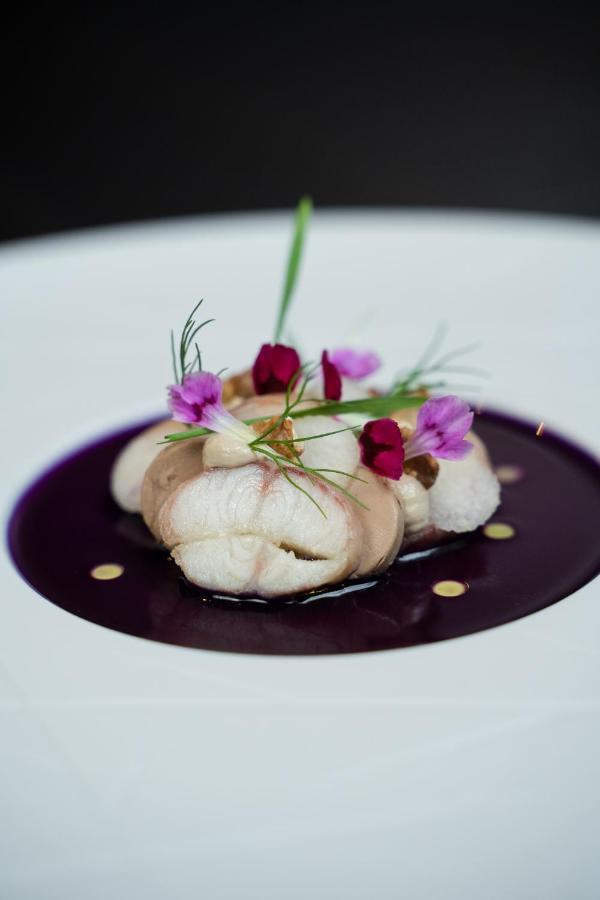 Het Arresthuis Roermond Exteriör bild A dish of monkfish