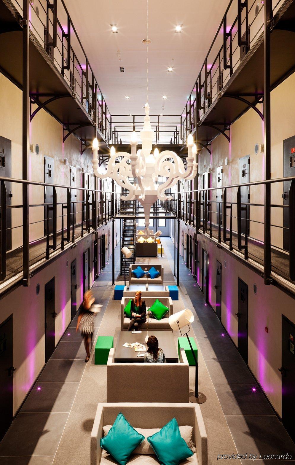 Het Arresthuis Roermond Inreriör bild The interior of the hotel