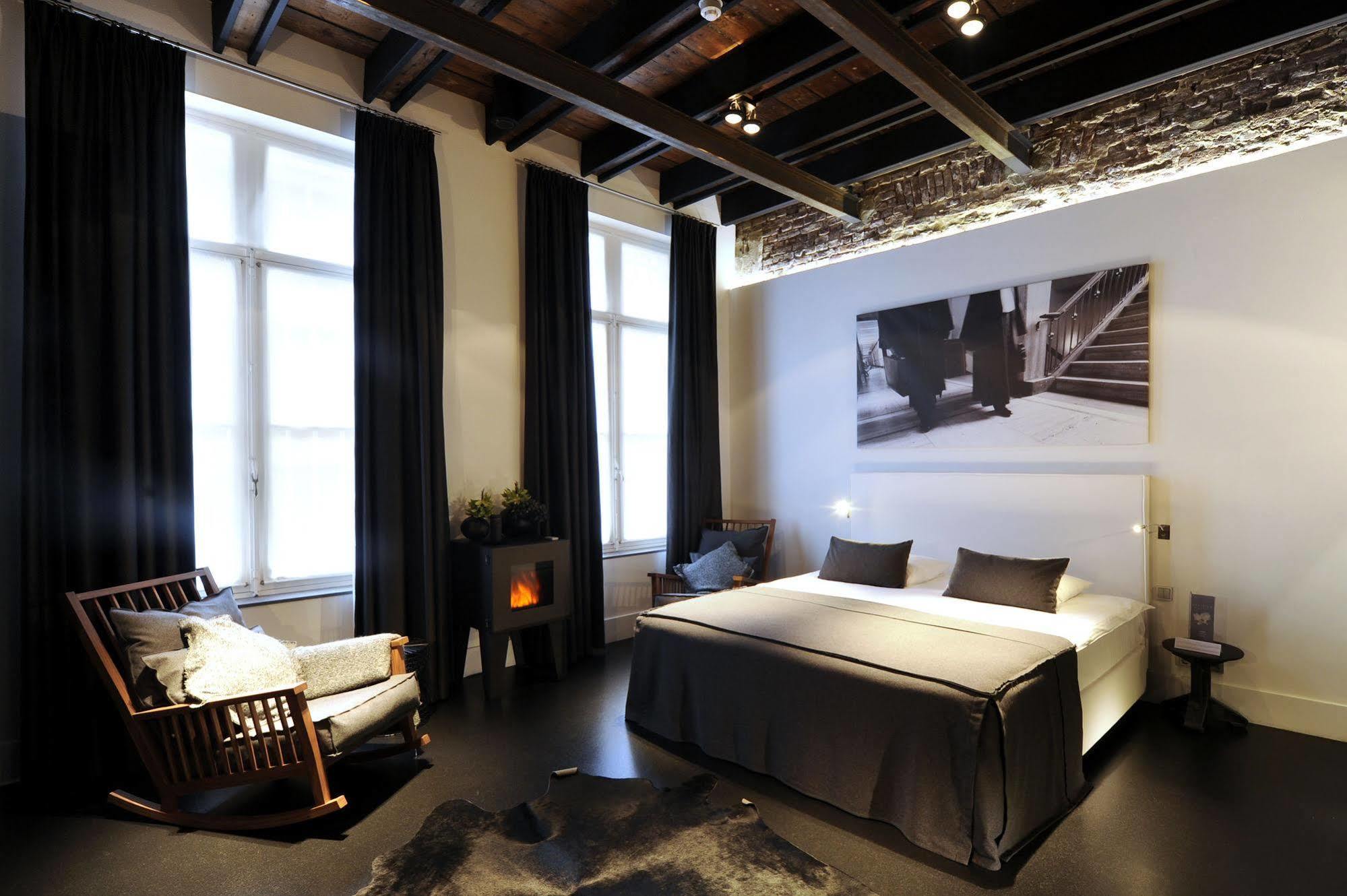 Het Arresthuis Roermond Exteriör bild A room at the hotel